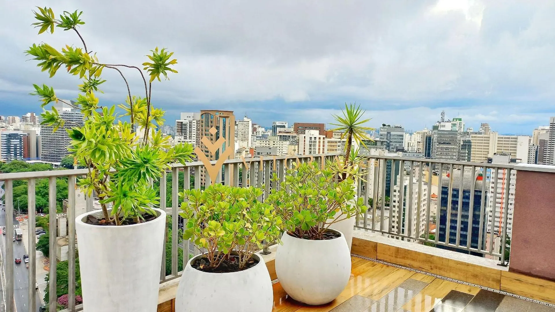 Elegance Suites Vergueiro Sao Paulo Apartment
